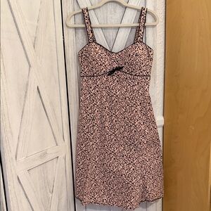 Madison Leigh Pink and Black Floral Mini Dress. So flattering Built in bra sz.10